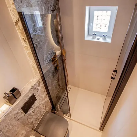 Kira Hvar Διαμέρισμα *